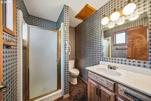 32198 Harris Dr, Cottage Grove, OR 97424 - Photo 8