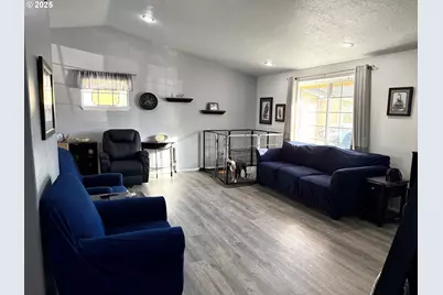 810 N Earl Ct, Stanfield, OR 97875 - Photo 4