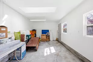 8951 N Van Houten Ave, Portland, OR 97203 - Photo 18