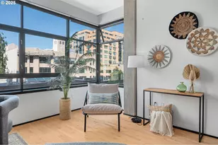 333 NW 9th Ave, Portland, OR 97209 - Photo 8