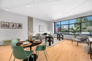 333 NW 9th Ave, Portland, OR 97209 - Photo 4