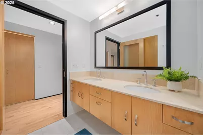 333 NW 9th Ave #503, Portland, OR 97209 - Photo 22