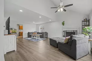 7919 SE Clackamas Rd, Milwaukie, OR 97267 - Photo 2