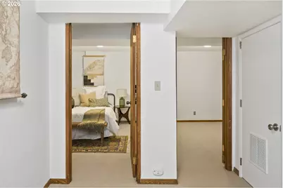 1316 SW Taylors Ferry Ct, Portland, OR 97219 - Photo 32