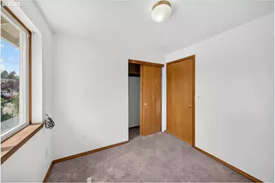 3857 SE 136th Ave, Portland, OR 97236 - Photo 38
