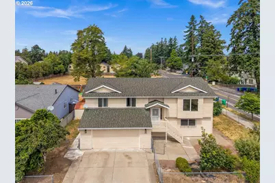 3857 SE 136th Ave, Portland, OR 97236 - Photo 2