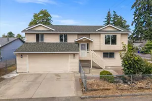 3857 SE 136th Ave, Portland, OR 97236 - Photo 6