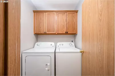 9132 SE Clinton St, Portland, OR 97266 - Photo 36