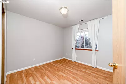 9132 SE Clinton St, Portland, OR 97266 - Photo 22