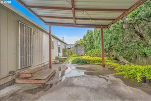 643 SE Brookwood Ave, Hillsboro, OR 97123 - Photo 20