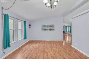 643 SE Brookwood Ave, Hillsboro, OR 97123 - Photo 2