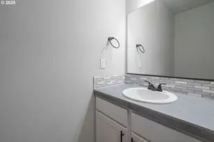 1030 S College St, Newberg, OR 97132 - Photo 6