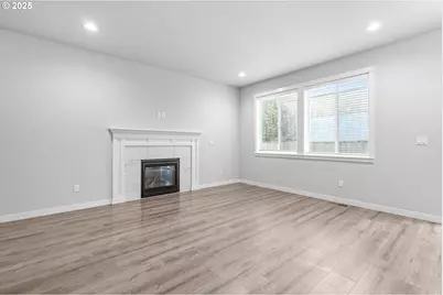 1030 S College St, Newberg, OR 97132 - Photo 10