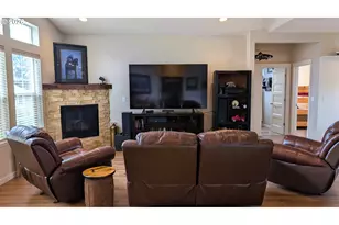 145 NE 71st St, Newport, OR 97365 - Photo 6