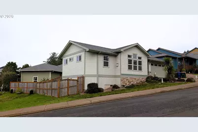 145 NE 71st St, Newport, OR 97365 - Photo 2