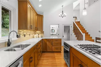 8716 NW Bailey St, Portland, OR 97231 - Photo 8