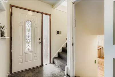 14555 NE Knott Ct, Portland, OR 97230 - Photo 4