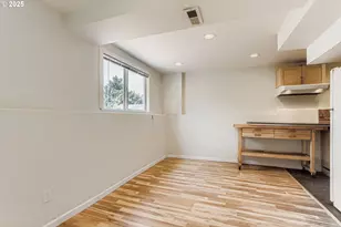 14555 NE Knott Ct, Portland, OR 97230 - Photo 20