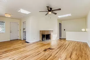 14555 NE Knott Ct, Portland, OR 97230 - Photo 8