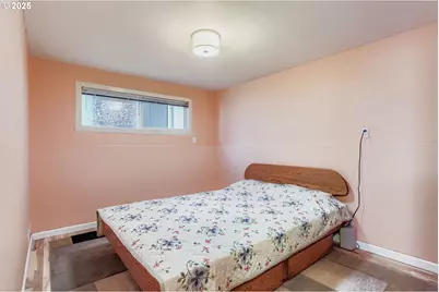 14555 NE Knott Ct, Portland, OR 97230 - Photo 24