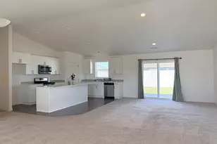 213 River Ridge Dr, Boardman, OR 97818 - Photo 2