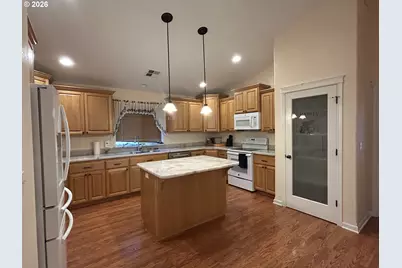 128 Watusi Ct, Winston, OR 97496 - Photo 6