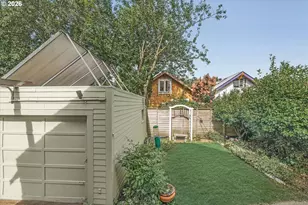 1911 SE 42nd Ave, Portland, OR 97215 - Photo 16