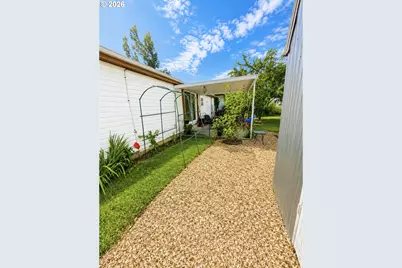 614 S 10th St, Saint Helens, OR 97051 - Photo 6