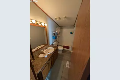 614 S 10th St, Saint Helens, OR 97051 - Photo 12