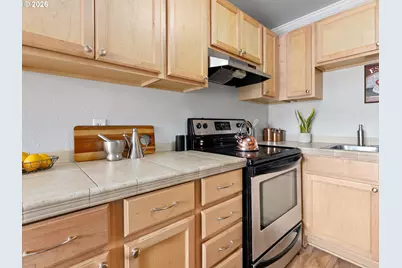 2155 NE Weidler St, Portland, OR 97232 - Photo 12