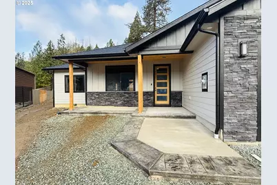 147 Deer Song Ct, Canyonville, OR 97417 - Photo 2