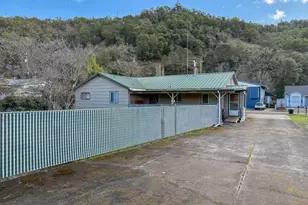 1042 W Brown Ave, Roseburg, OR 97471 - Photo 24