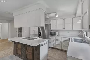 5633 Finch Dr, Longview, WA 98632 - Photo 14