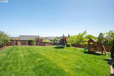 424 SW Mt St Helens St, McMinnville, OR 97128 - Photo 4