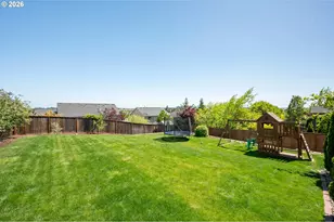 424 SW Mount St Helens St, McMinnville, OR 97128 - Photo 4