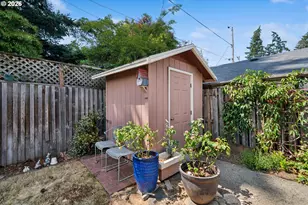 20967 Yukon St, Aurora, OR 97002 - Photo 36