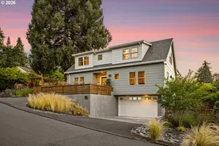 905 Laurel St, Lake Oswego, OR 97034 - Photo 2