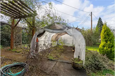 796 W Pilger St, Roseburg, OR 97471 - Photo 32