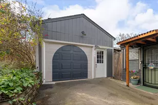 796 W Pilger St, Roseburg, OR 97471 - Photo 24