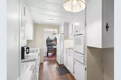 11450 SW Royal Villa Dr, Portland, OR 97224 - Photo 16