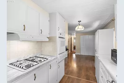 11450 SW Royal Villa Dr, Portland, OR 97224 - Photo 14