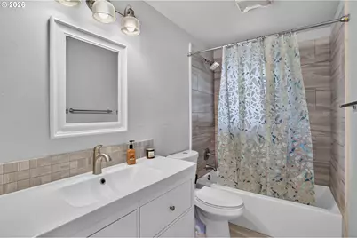 1386 SW 4th St, Gresham, OR 97080 - Photo 12