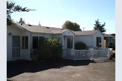 1958 17th St, Florence, OR 97439 - Photo 2