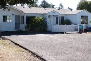 1958 17th St, Florence, OR 97439 - Photo 1