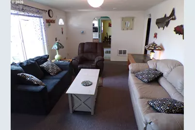 1958 17th St, Florence, OR 97439 - Photo 6