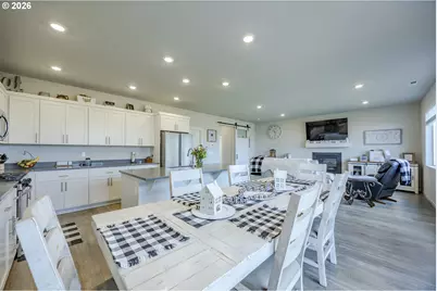 1451 Gladiola Dr, Junction City, OR 97448 - Photo 12