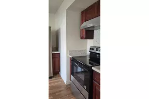 9256 SE Morrison St, Portland, OR 97216 - Photo 8