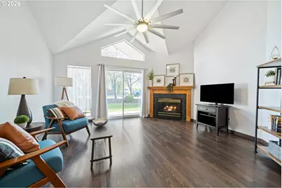 2437 NW Logan St, Camas, WA 98607 - Photo 4