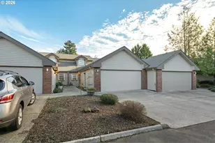 2437 NW Logan St, Camas, WA 98607 - Photo 28