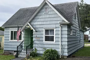 2318 Liberty St, North Bend, OR 97459 - Photo 2